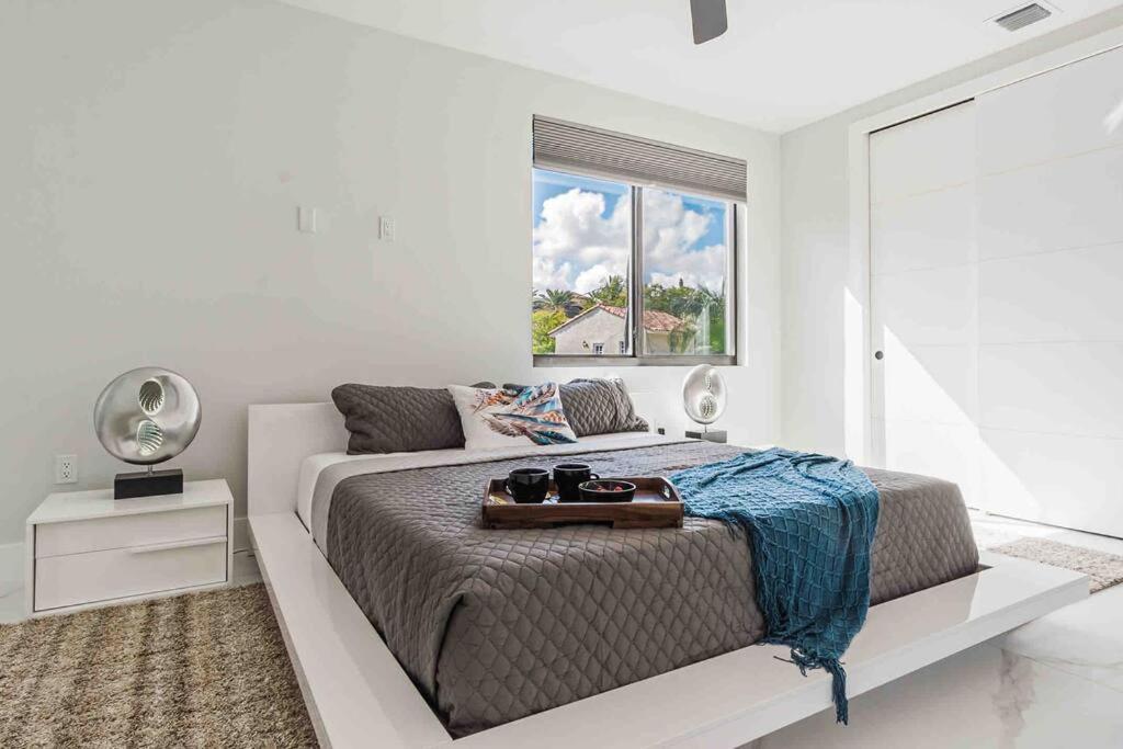 Luxury Paradise Walk To Las Olas -5 Mins To Beach Fort Lauderdale Exterior photo